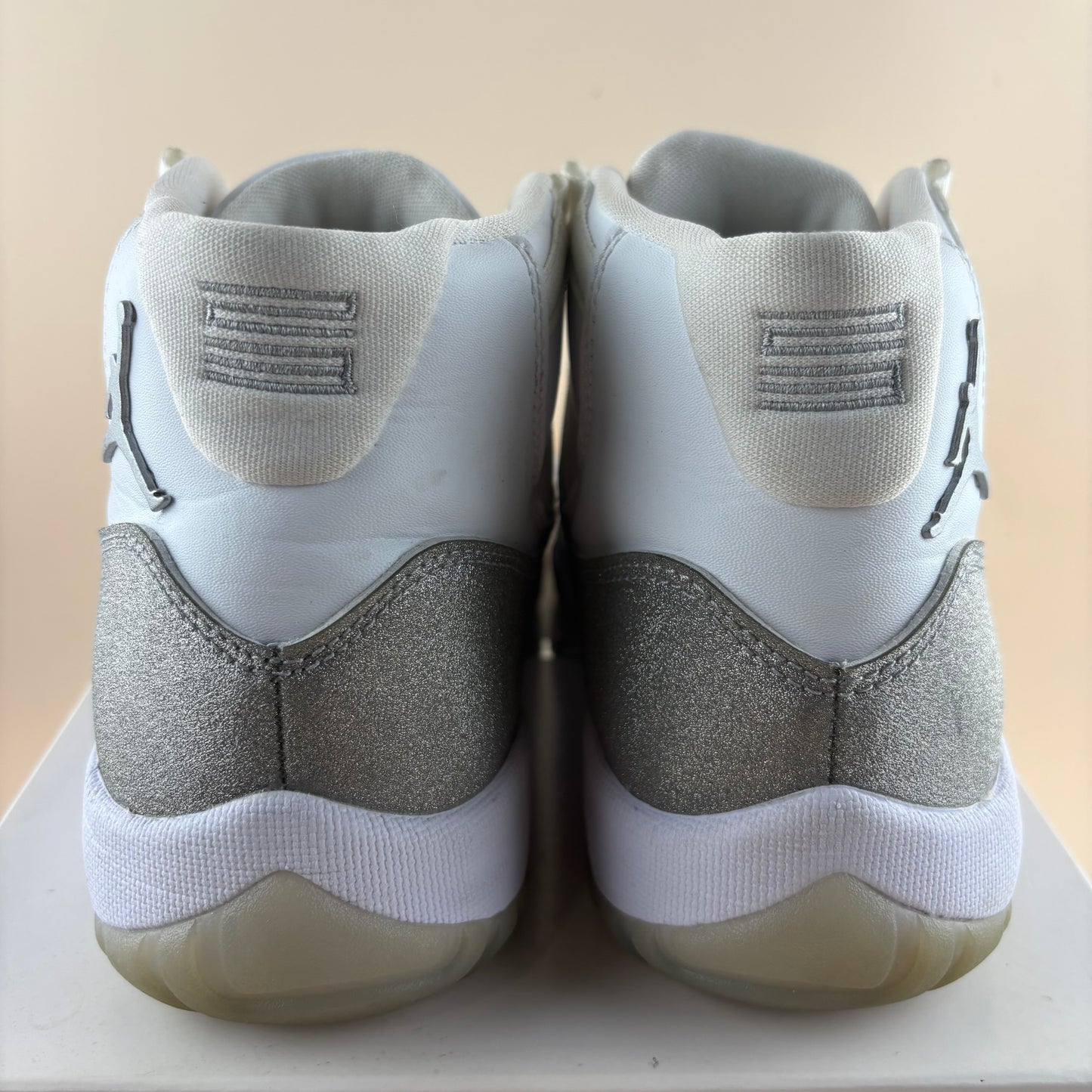 Jordan 11 Retro White Metallic Silver W (Pre-owned)