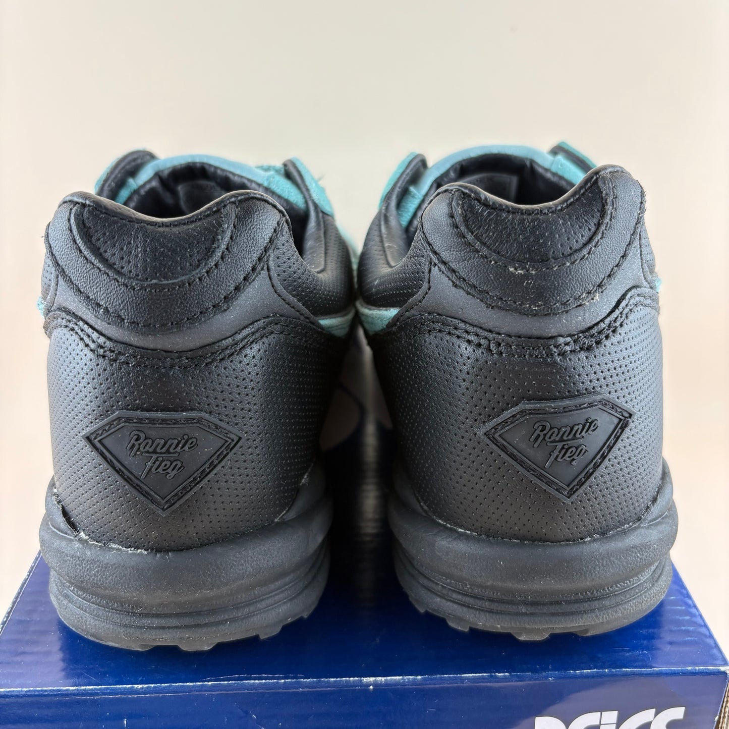 ASICS Gel-Saga Diamond Supply Co x Ronnie Fieg Aqua Blue Black (Pre-owned)